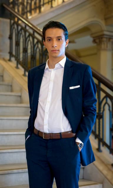 Dr. Caio Neiva